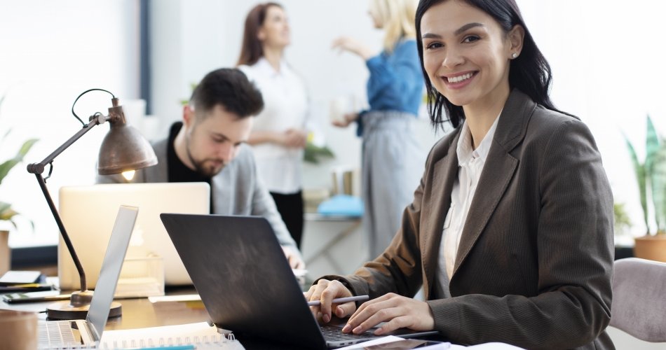 Comparativo 2025: quais consórcios crescem mais — imóveis, veículos, eletros ou serviços?